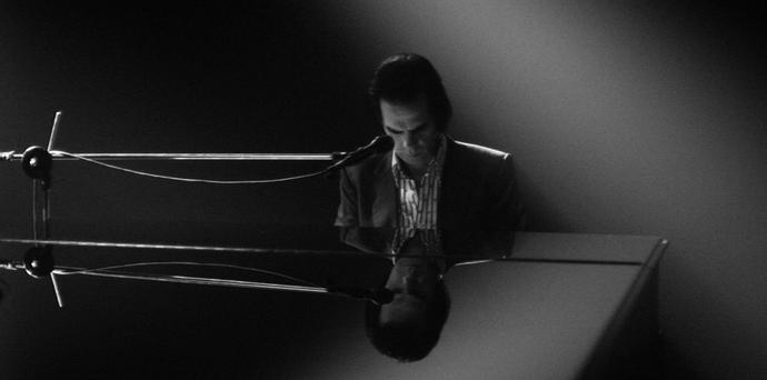 Nick Cave mierzy się z żałobą w filmie One More Time With Feeling
