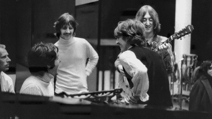 The Beatles&#8230; nago, na iTunes