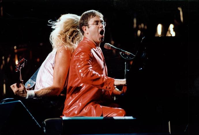 Elton John powraca &#8211; posłuchajcie nowego singla!