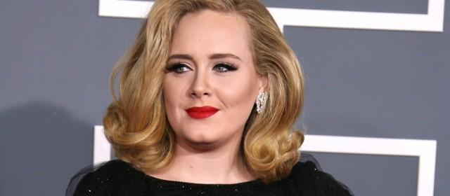 Adele prezentuje kolejny kawałek z najnowszej płyty, "Million Years Ago"