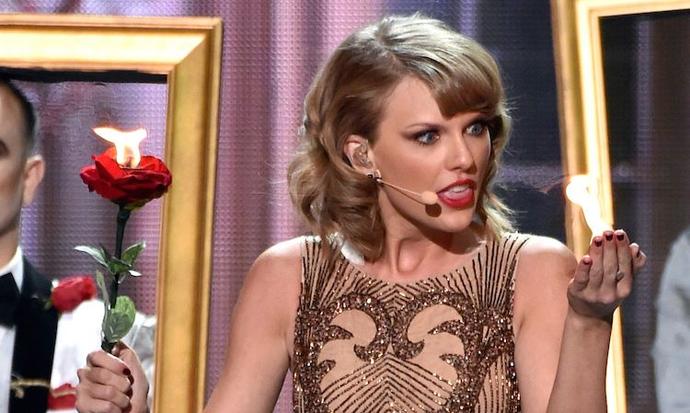 Taylor Swift wciąż prowadzi walkę ze streamingiem, nawet na gali AMA 2014