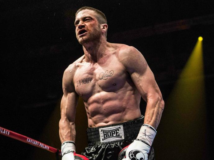 Dla „Southpaw” Gyllenhaal nabrał 15 kg samych mięśni. Oto inne niesamowite metamorfozy aktorów