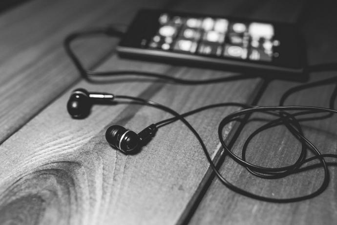 Poznaj nowe audiobooki w Storytel. Czego warto posłuchać?