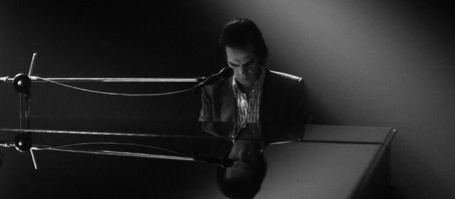 Nick Cave mierzy się z żałobą w filmie One More Time With Feeling