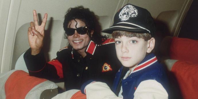 Michael Jackson leaving Neverland