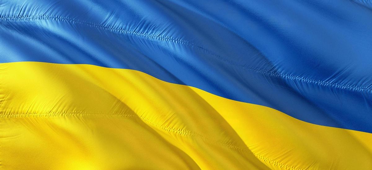 pomoc ukrainie krytyka dyskusja moralna wyższość